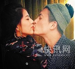 陈冠希与女友亲嘴秀恩爱 表情十分陶醉