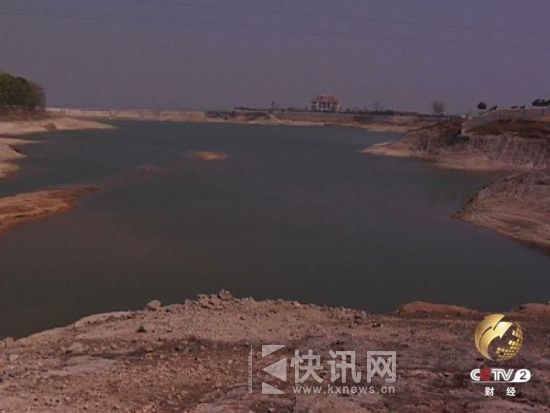 保护区内建起了别墅,水库成了别墅后花园 保护区内建起了别墅,水库成了别墅后花园