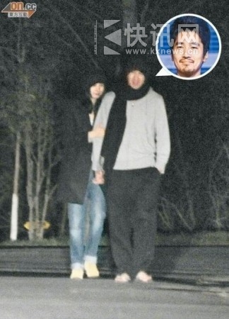 高圆圆探班赵又廷摸黑牵手照片曝光