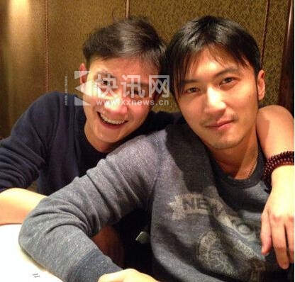 文章疑顶骂名复出 谢霆锋力携为其“铺路”