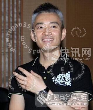 原央视主持亚宁现身 曾主持《同一首歌》