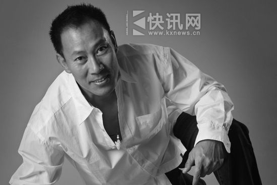 吴京安遇车祸重伤 肋骨骨折仍在重症病房