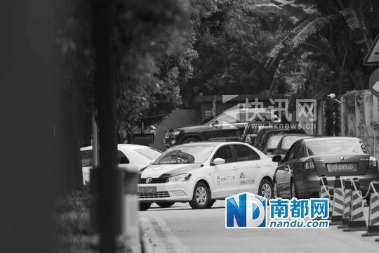 15�գ���������ɽ����һ�����ӷǷ���Ӫ���ֵĹ�˾�����⳵�����³����ڽ�ͷ���϶����� ���Ĳ� ��