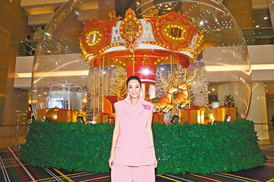 郑希怡一击即中下怀孕,明年4月生宝宝。