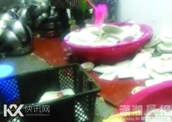 1��5�գ���ɳ��վ����ϲ���̻���꣬ϴ�빤���ϵ��ϰ���ϴ�롣��Ƶ��ͼ��