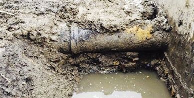 武汉百岁供水管道“退役” 武汉百岁供水管道“退役”