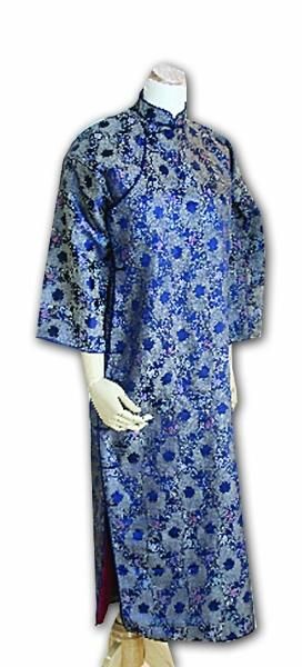 丁明俊当年穿的蓝旗袍。