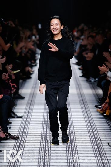王大仁确认离开了Balenciaga
