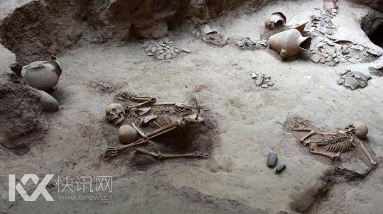 4ǧ��ǰ�����ֳ� һĻ���˺�Ȼ����