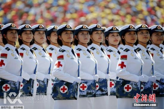 阅兵现场全扫描:天安门广场哪些面孔“最抢镜”