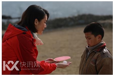 关注留守儿童:《乒乓少年》发布主海报 温暖戳心窝