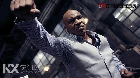 《叶问3》零点火爆开场 口碑超前作成武侠里程碑