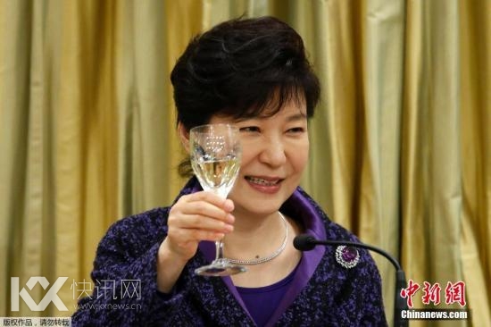 据 点击进入下一页